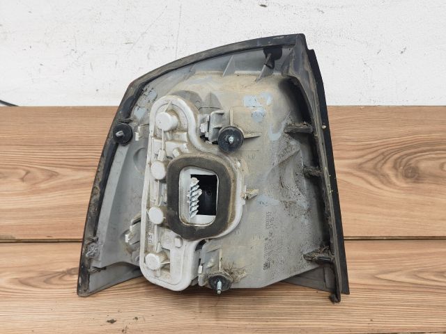 bontott OPEL ASTRA G Jobb Hátsó Lámpa