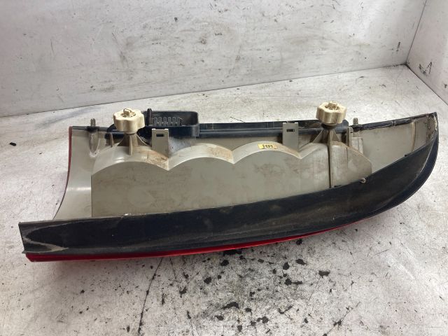 bontott OPEL ASTRA G Jobb Hátsó Lámpa