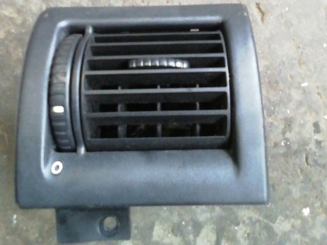 bontott OPEL ASTRA G Jobb Szellőző
