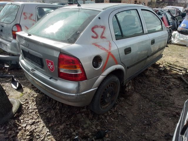 bontott OPEL ASTRA G Kalaptartó