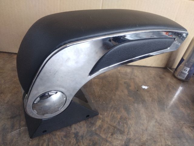 bontott OPEL ASTRA G Könyöklő