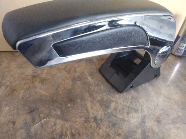 bontott OPEL ASTRA G Könyöklő