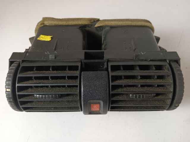 bontott OPEL ASTRA G Középső Szellőző