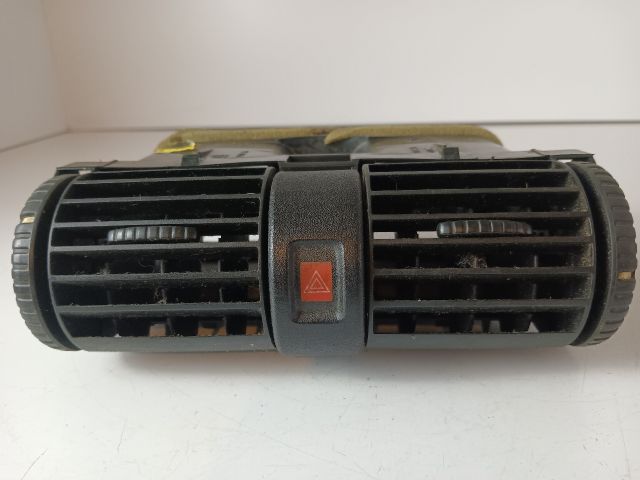 bontott OPEL ASTRA G Középső Szellőző