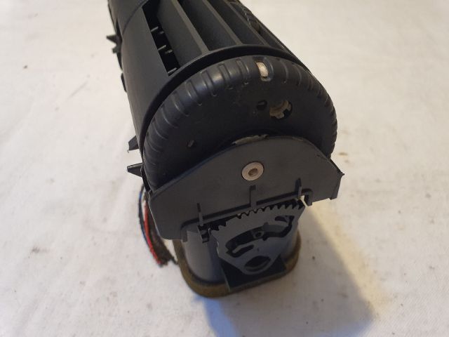 bontott OPEL ASTRA G Középső Szellőző