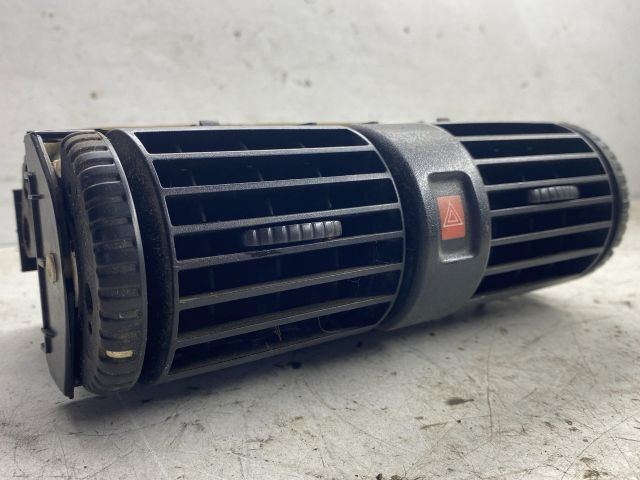 bontott OPEL ASTRA G Középső Szellőző