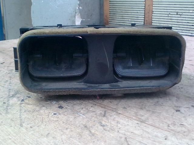 bontott OPEL ASTRA G Középső Szellőző