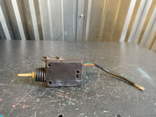 bontott OPEL ASTRA G Központizár Motor Tankajtó