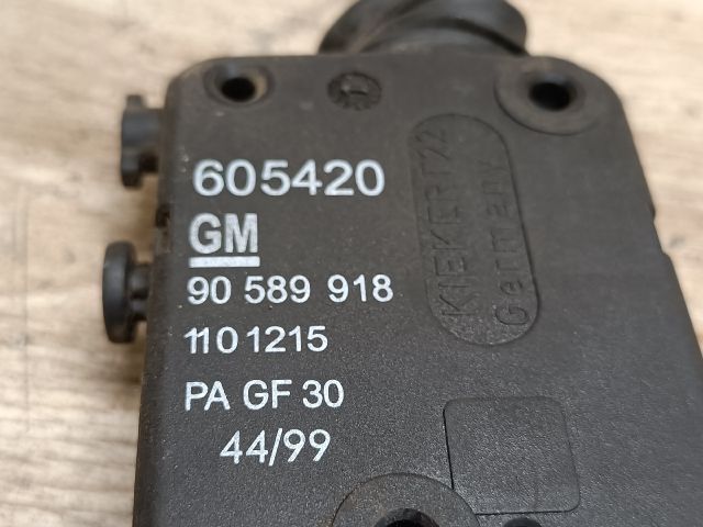 bontott OPEL ASTRA G Központizár Motor Tankajtó