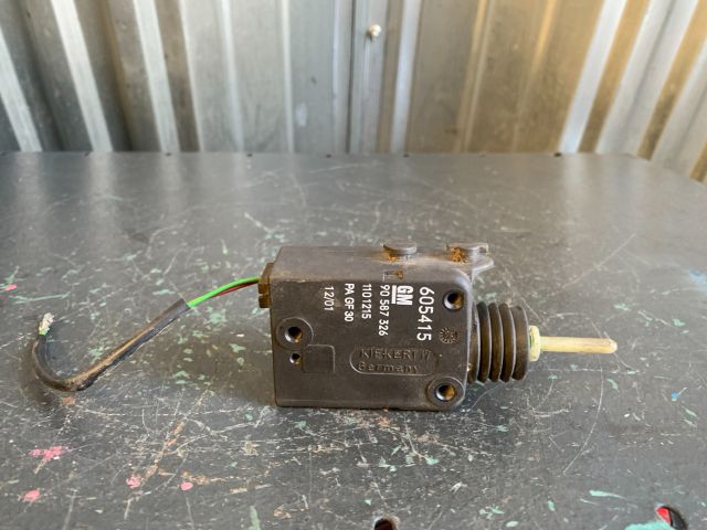 bontott OPEL ASTRA G Központizár Motor Tankajtó