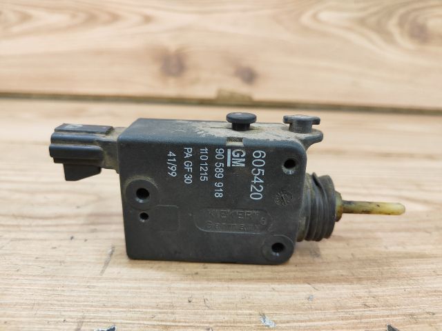 bontott OPEL ASTRA G Központizár Motor Tankajtó