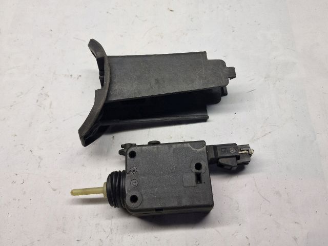 bontott OPEL ASTRA G Központizár Motor Tankajtó