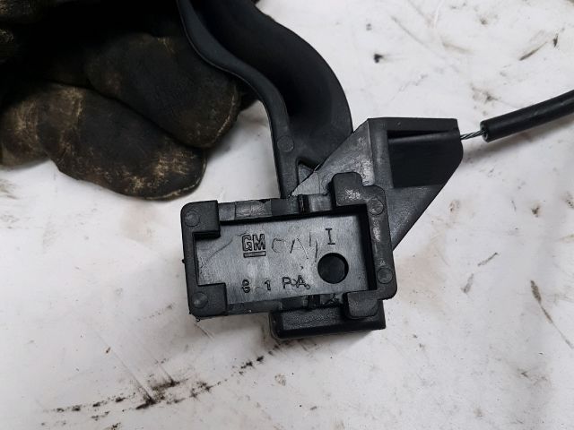 bontott OPEL ASTRA G Motorháztető Nyitó Bowden