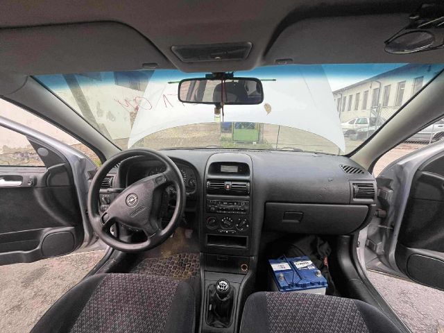 bontott OPEL ASTRA G Motorháztető Nyitó Kar / Gomb