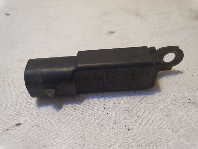 bontott OPEL ASTRA G Rádió Zavarszűrő