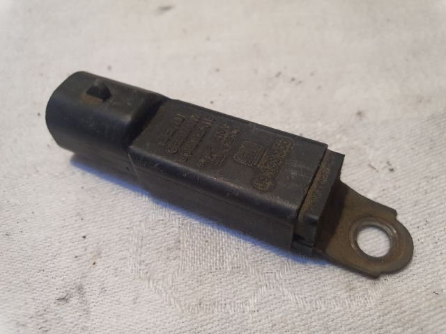 bontott OPEL ASTRA G Rádió Zavarszűrő