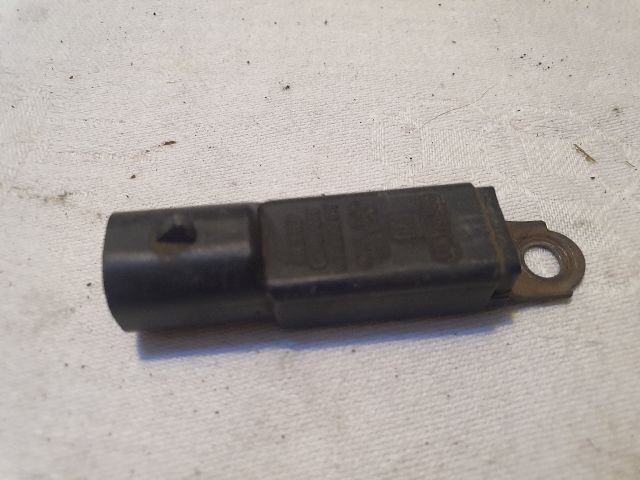 bontott OPEL ASTRA G Rádió Zavarszűrő