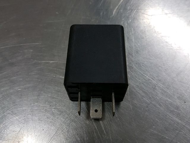 bontott OPEL ASTRA G Relé