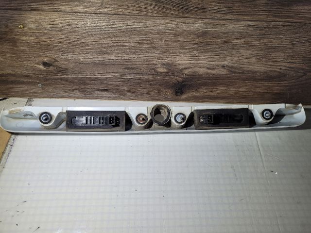 bontott OPEL ASTRA G Rendszámtábla Világítás Keret