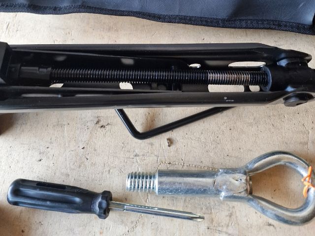 bontott OPEL ASTRA G Szerszámkészlet