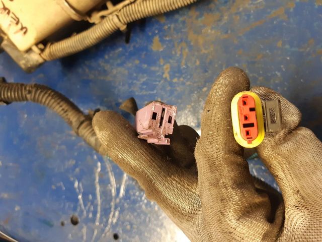 bontott OPEL ASTRA G Szervóolaj Tartály