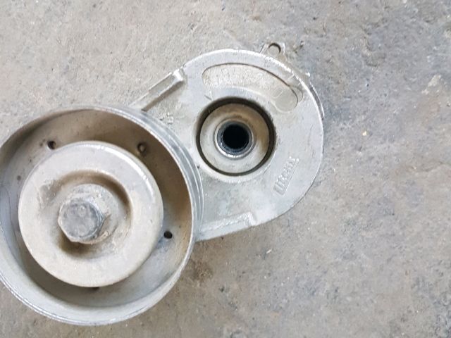 bontott OPEL ASTRA G Szíjfeszítő Görgő