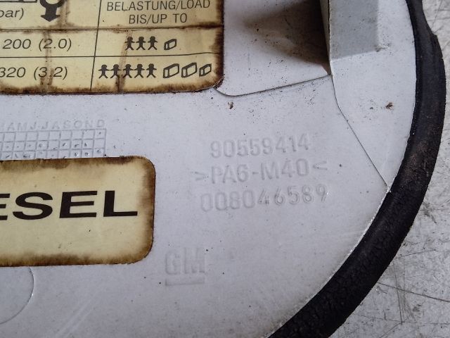 bontott OPEL ASTRA G Tankajtó