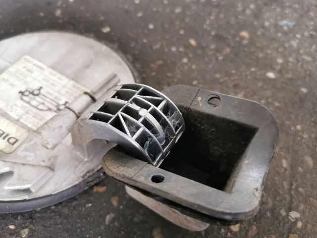 bontott OPEL ASTRA G Tankajtó