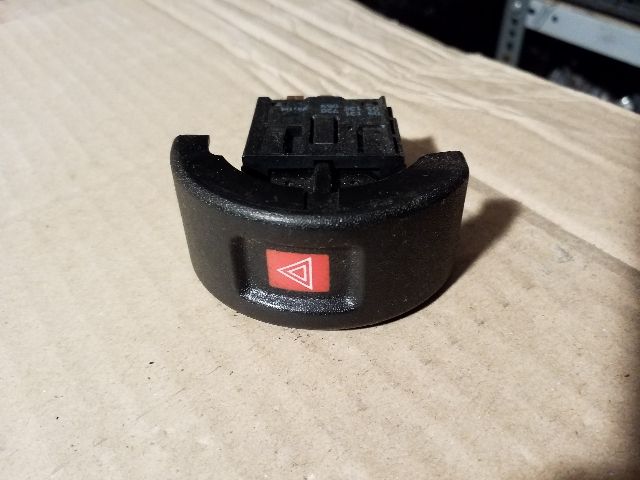 bontott OPEL ASTRA G Vészvillogó Kapcsoló