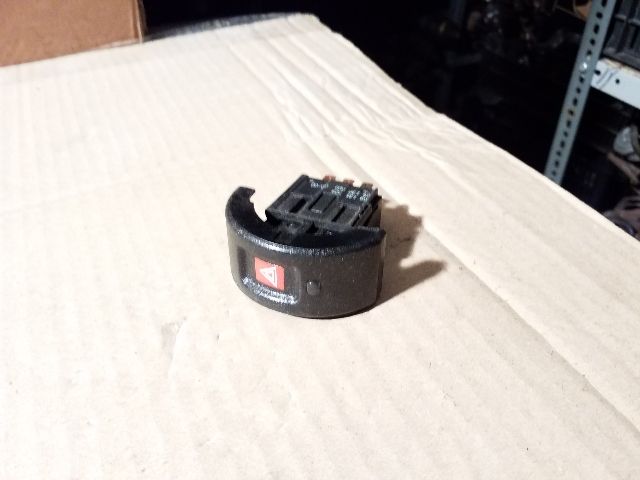 bontott OPEL ASTRA G Vészvillogó Kapcsoló