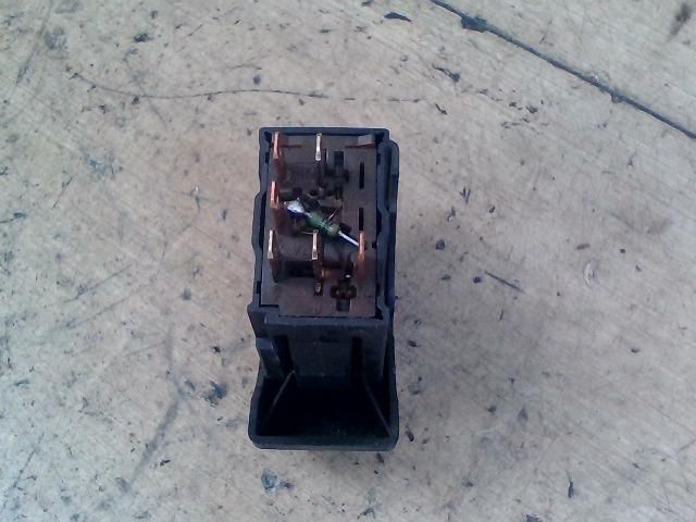 bontott OPEL ASTRA G Vészvillogó Kapcsoló