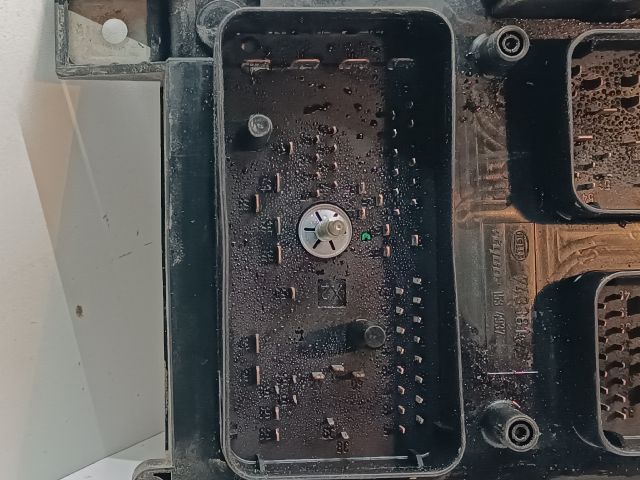 bontott OPEL ASTRA H Biztosítéktábla Motortér