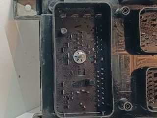 bontott OPEL ASTRA H Biztosítéktábla Motortér