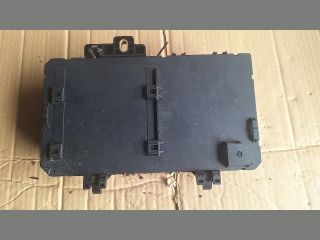 bontott OPEL ASTRA H Biztosítéktábla Motortér