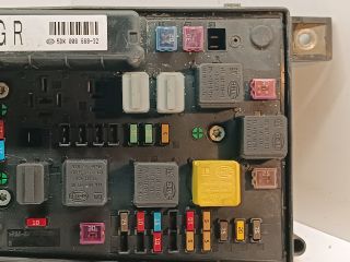 bontott OPEL ASTRA H Biztosítéktábla Motortér