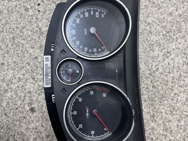 bontott OPEL ASTRA H Kilométeróra