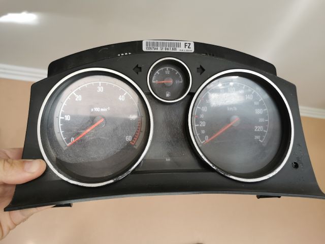 bontott OPEL ASTRA H Kilométeróra