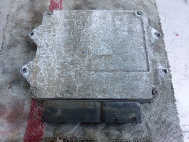 bontott OPEL ASTRA H Motorvezérlő