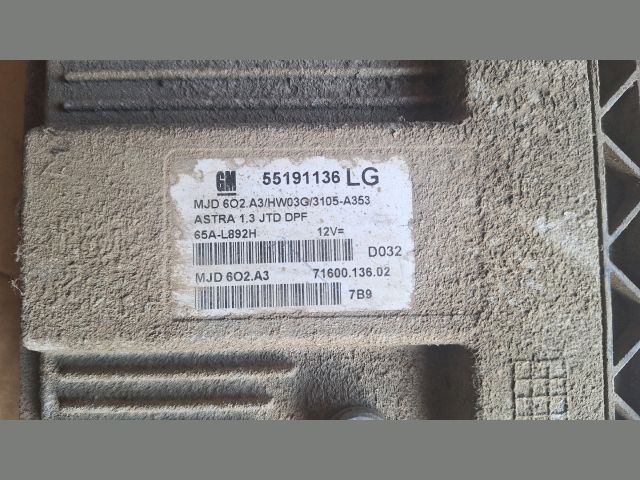 bontott OPEL ASTRA H Motorvezérlő