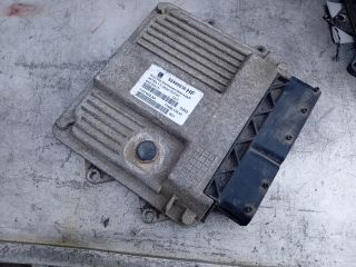 bontott OPEL ASTRA H Motorvezérlő