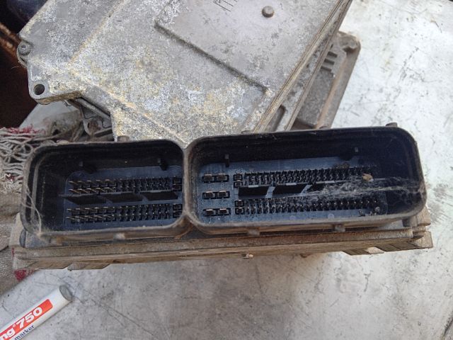 bontott OPEL ASTRA H Motorvezérlő