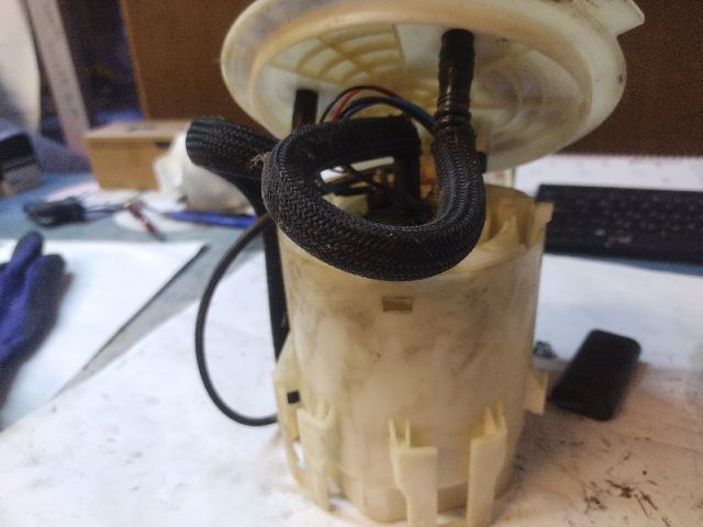 bontott OPEL ASTRA H Üzemanyag Szivattyú