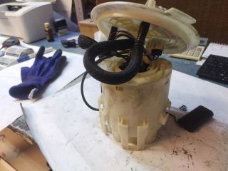 bontott OPEL ASTRA H Üzemanyag Szivattyú