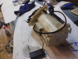 bontott OPEL ASTRA H Üzemanyag Szivattyú