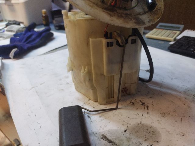 bontott OPEL ASTRA H Üzemanyag Szivattyú