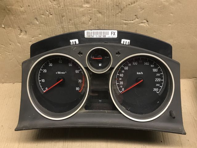 bontott OPEL ASTRA H Biztosítéktábla Motortér