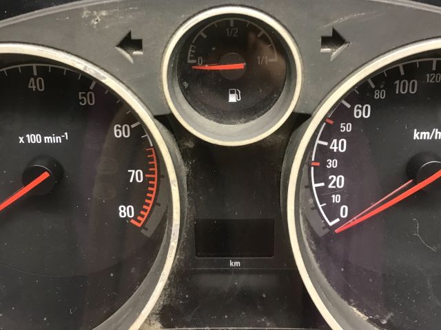 bontott OPEL ASTRA H Biztosítéktábla Motortér