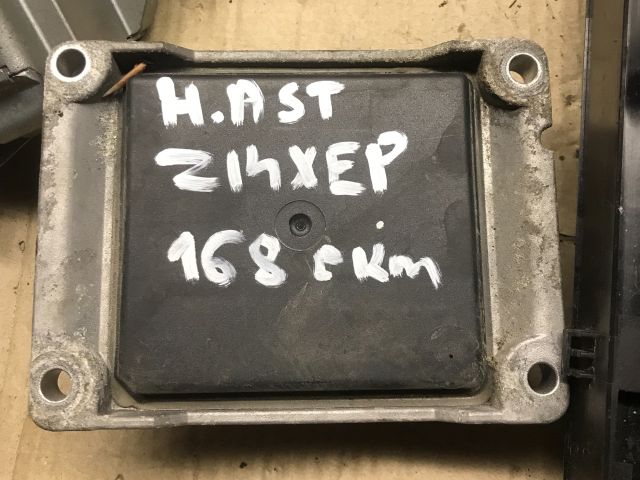 bontott OPEL ASTRA H Biztosítéktábla Motortér