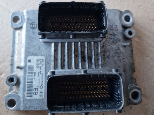 bontott OPEL ASTRA H Biztosítéktábla Motortér