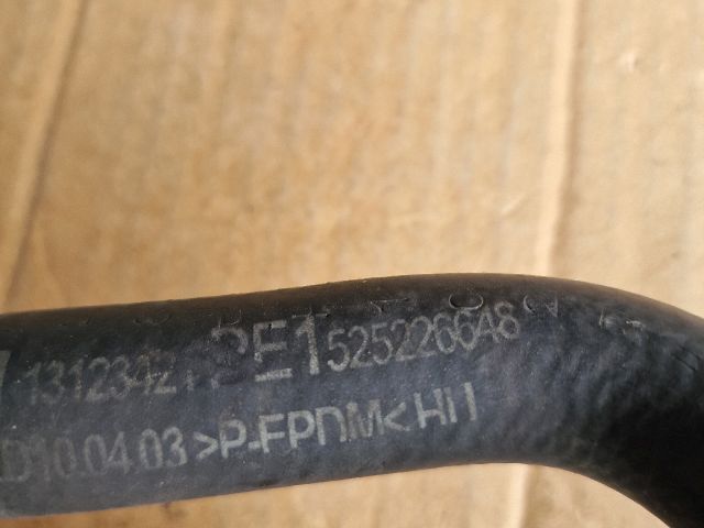 bontott OPEL ASTRA H Fűtőradiátor Vízcső Alsó